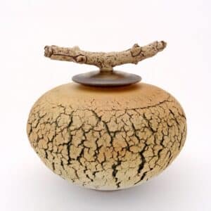 Oker dekselpot - Jolanda Verdegaal